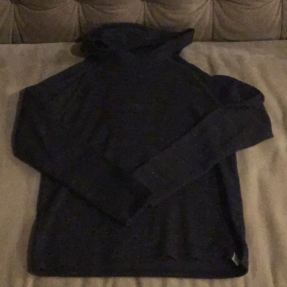 Tops - Picture 5 of 10